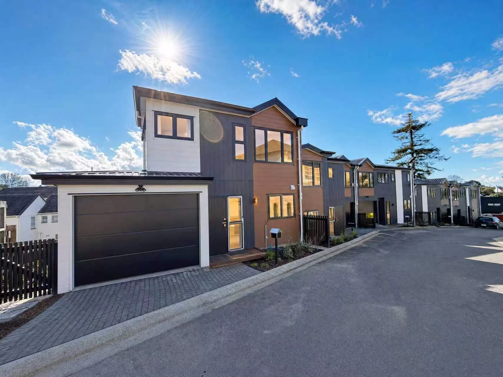 Howick — completed homes, street view